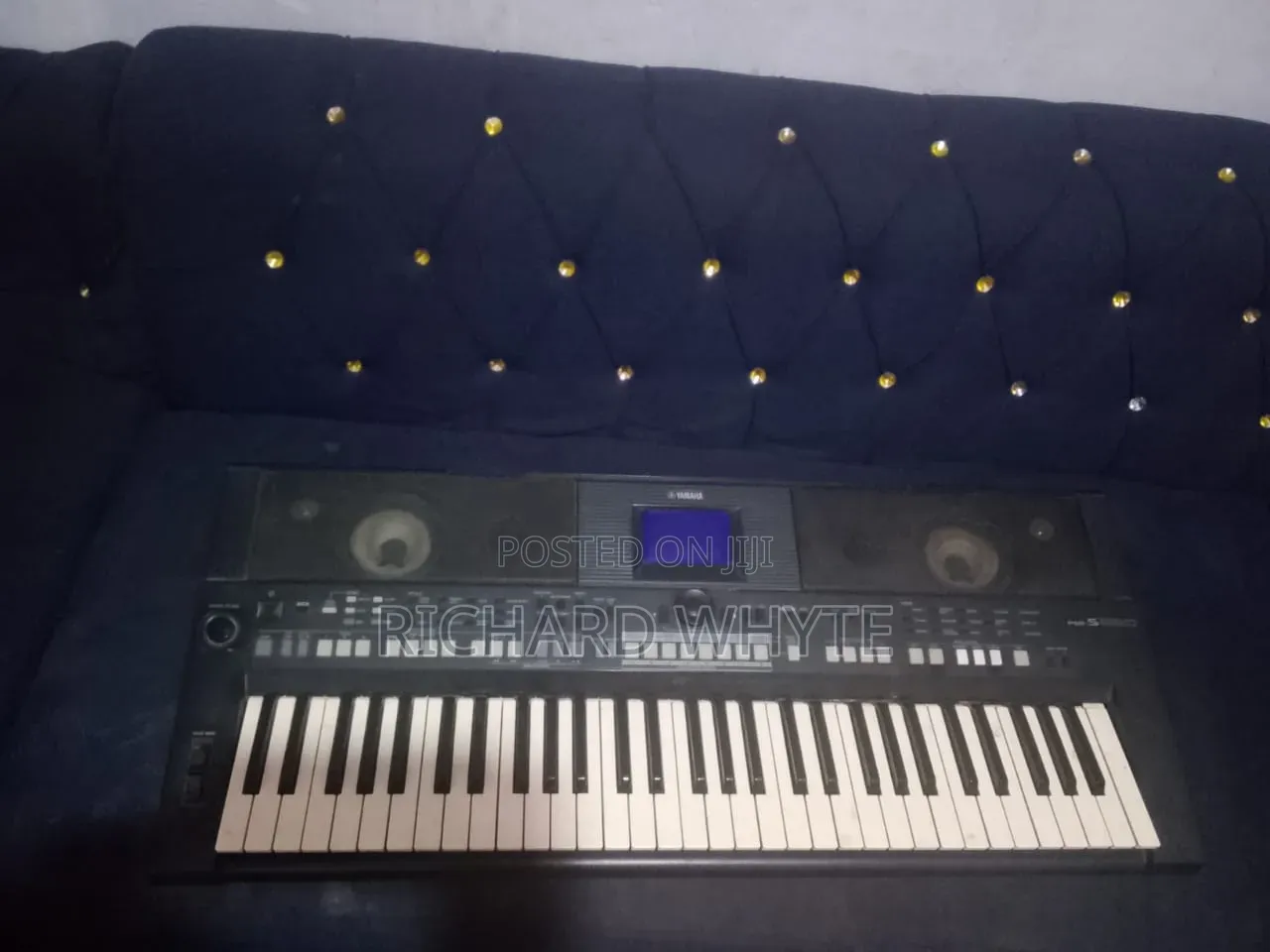 Yamaha PSR - S650 Keyboard