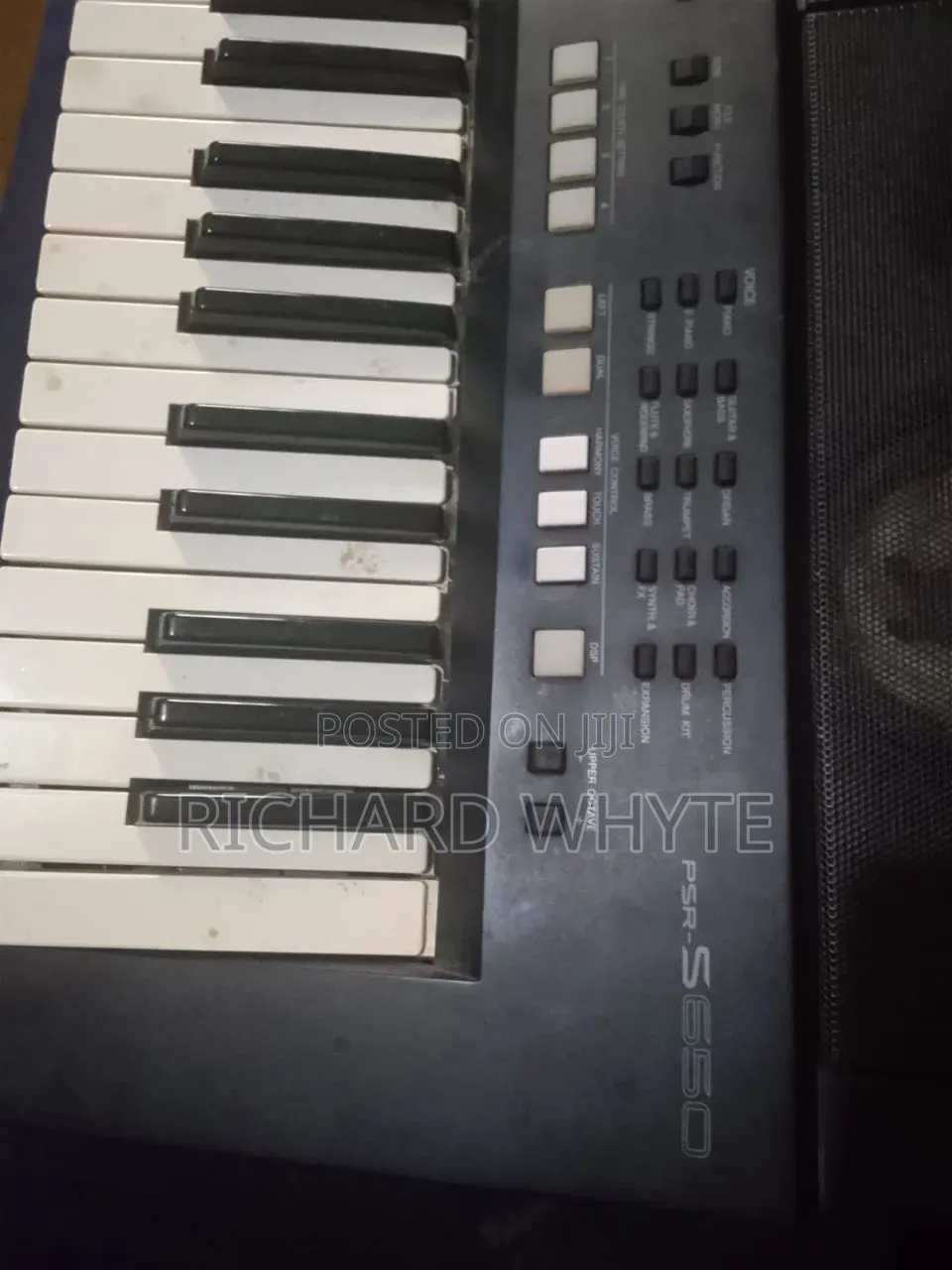Yamaha PSR - S650 Keyboard