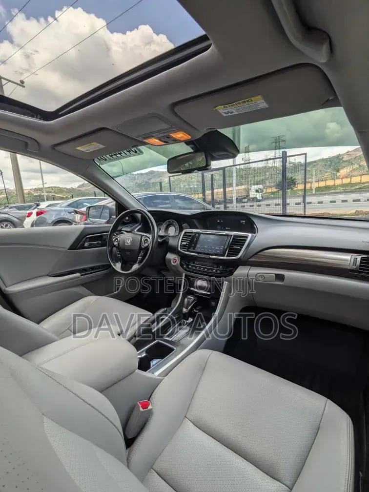 Honda Accord 2018 Silver