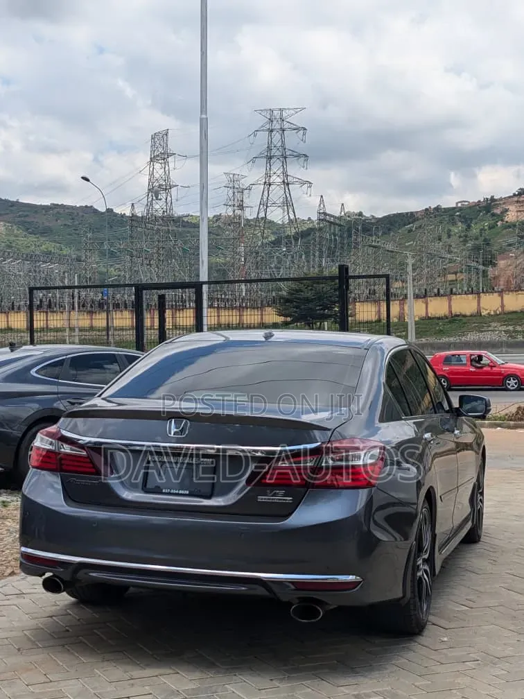 Honda Accord 2018 Silver