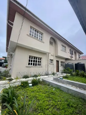 3bdrm Apartment in Lekki Phase 1 for rent
