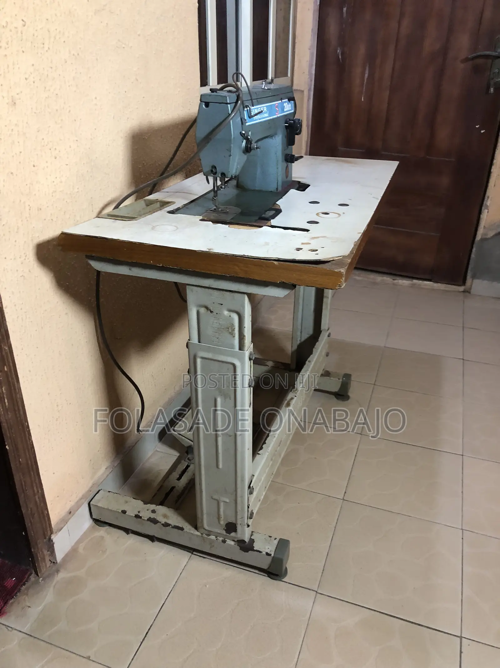 Industrial Sewing Machine