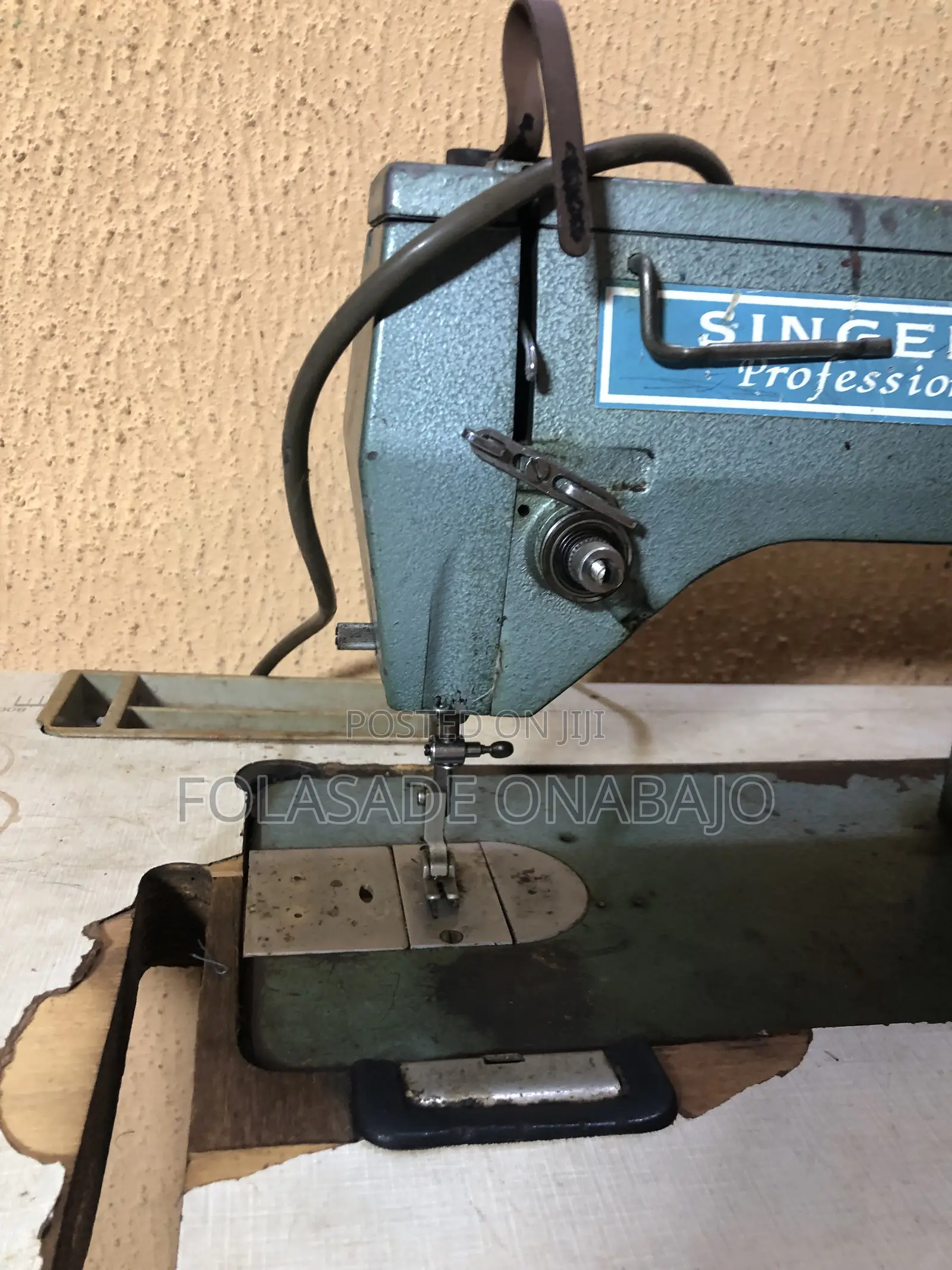 Industrial Sewing Machine