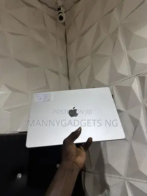 Laptop Apple MacBook Air 2025 M4 16GB Apple M4 SSD 512GB