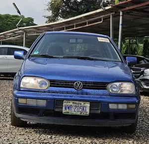 Volkswagen Golf 2000 Blue