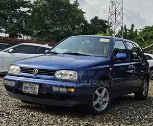 Volkswagen Golf 2000 Blue