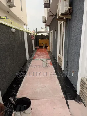 Professional Floor and Wall Painter