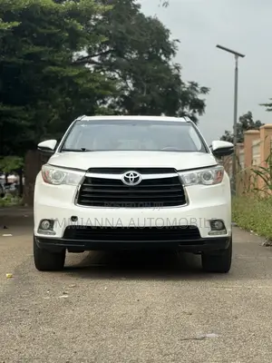 Toyota Highlander Limited 4dr SUV AWD (3.5L 6cyl 6A) 2015 White