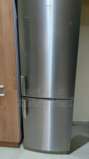 330liter AEG Double Door Fridge Up for Grabs