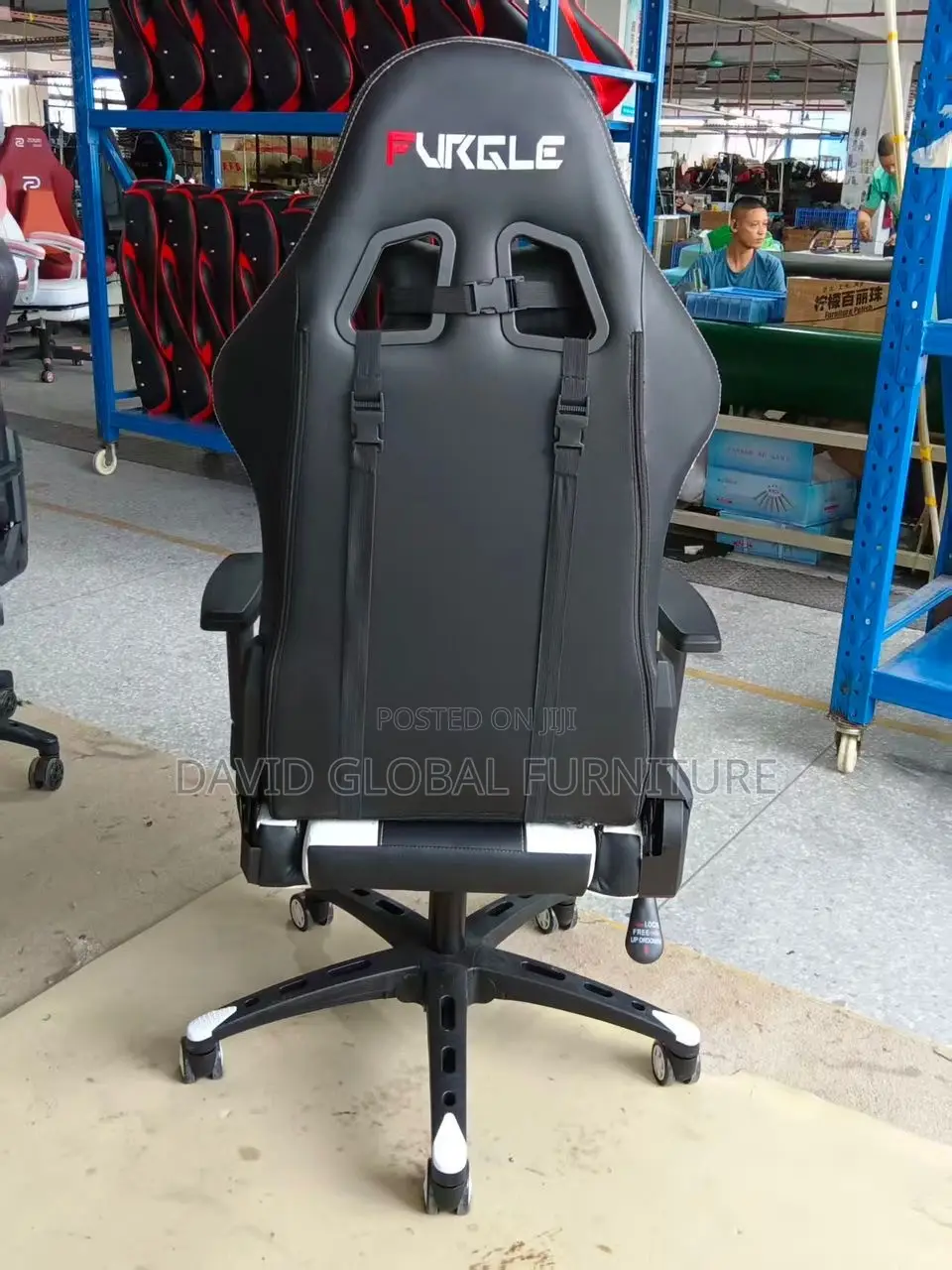 Furgle White/Black Game Chair