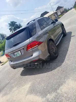 Mercedes-Benz GLE-Class 2016 Gray