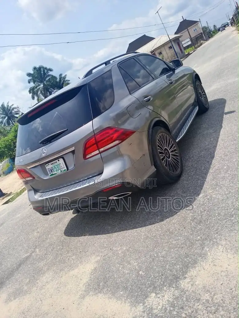 Mercedes-Benz GLE-Class 2016 Gray