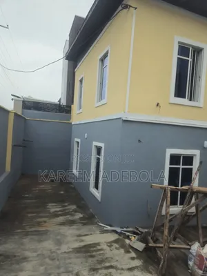 2bdrm Block of Flats in Magodo Phase 2 for rent