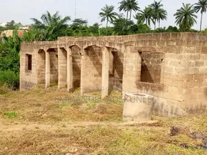 5bdrm Block of Flats in Alugangan, Ojoo for Sale