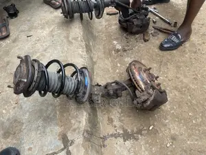 Complete Shock Absorber and Hub for Corolla