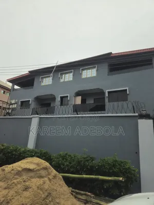 3bdrm Block of Flats in Magodo Phase 2 for rent