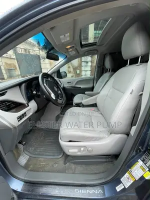 Toyota Sienna XLE 8-Passenger 4dr Minivan (3.5L 6cyl 6A) 2015 Blue