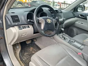 Toyota Highlander 2010 Gray