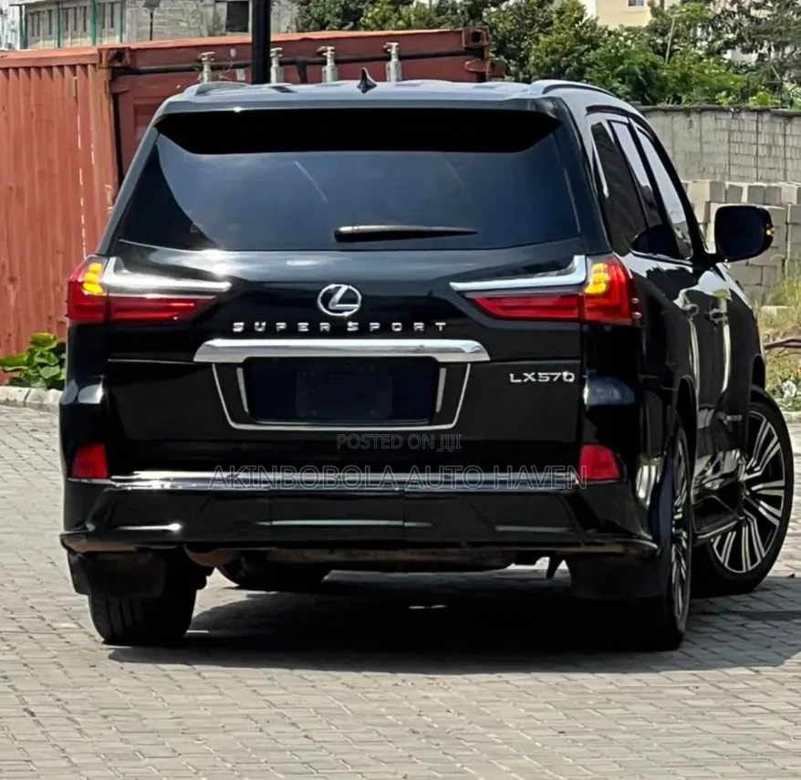 Lexus LX 2017 Black