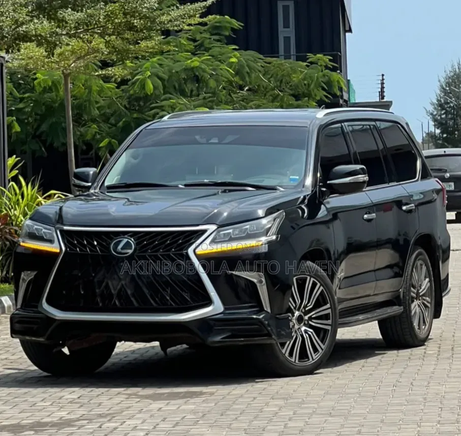 Lexus LX 2017 Black