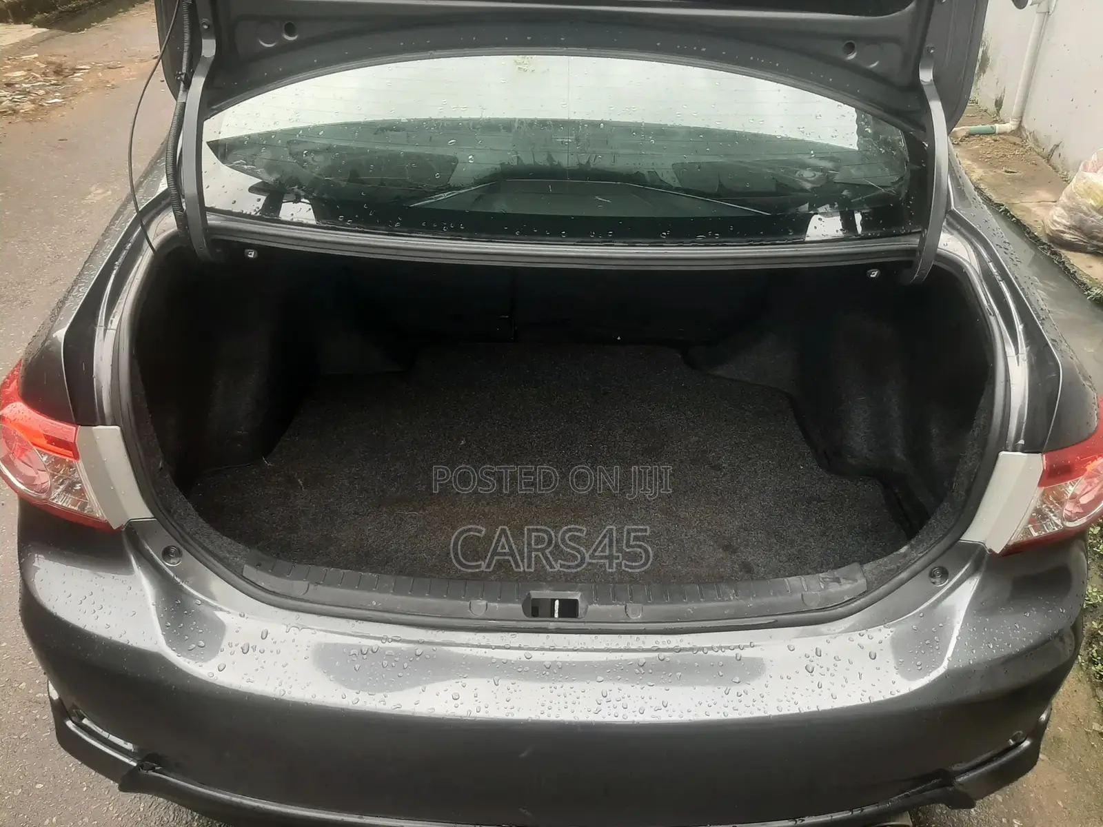 Toyota Corolla 2011 Gray