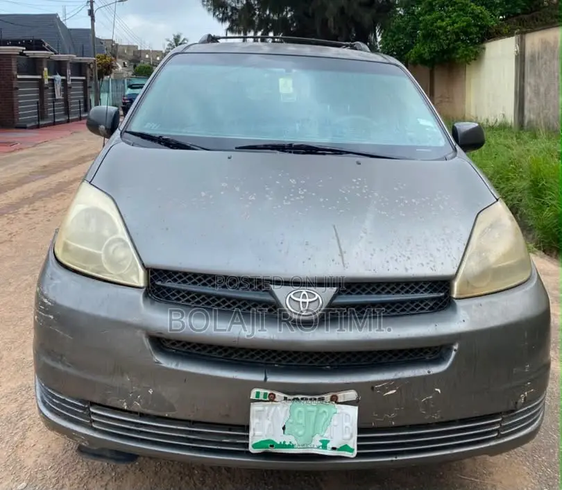 Toyota Sienna 2005 Gray