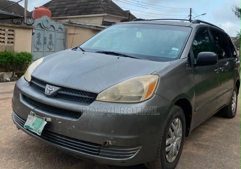 Toyota Sienna 2005 Gray