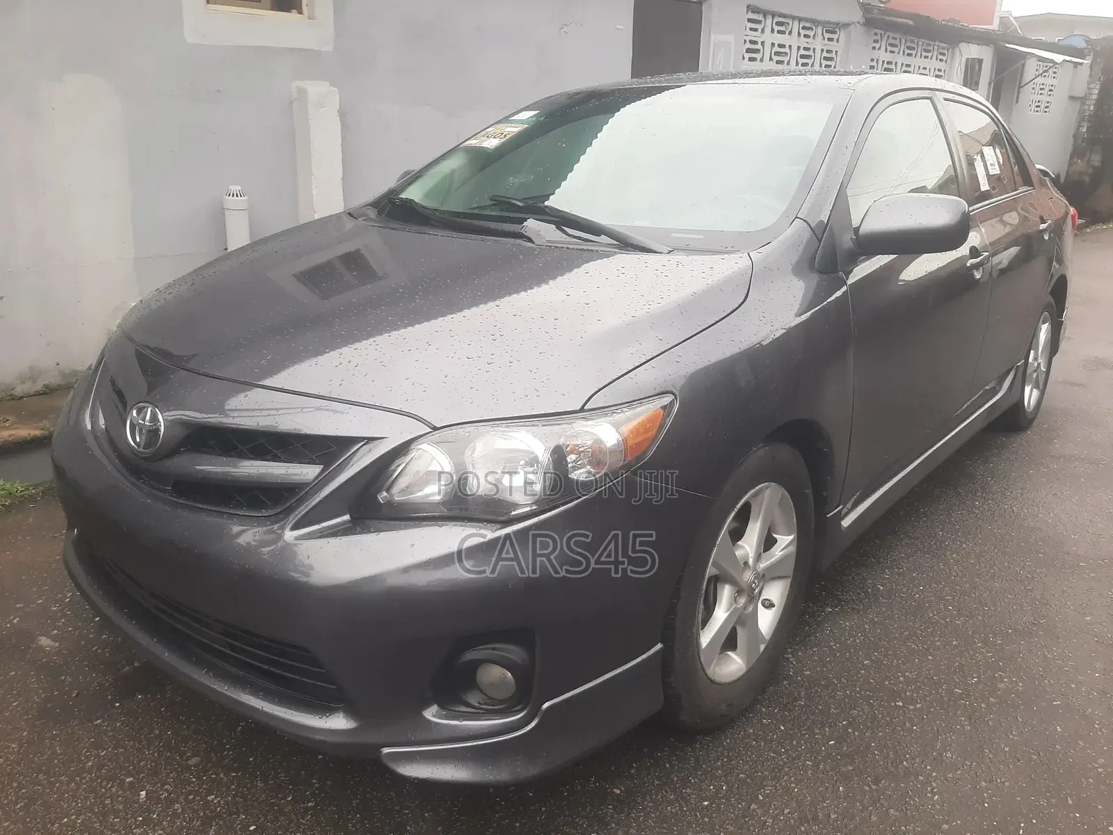 Toyota Corolla 2011 Gray