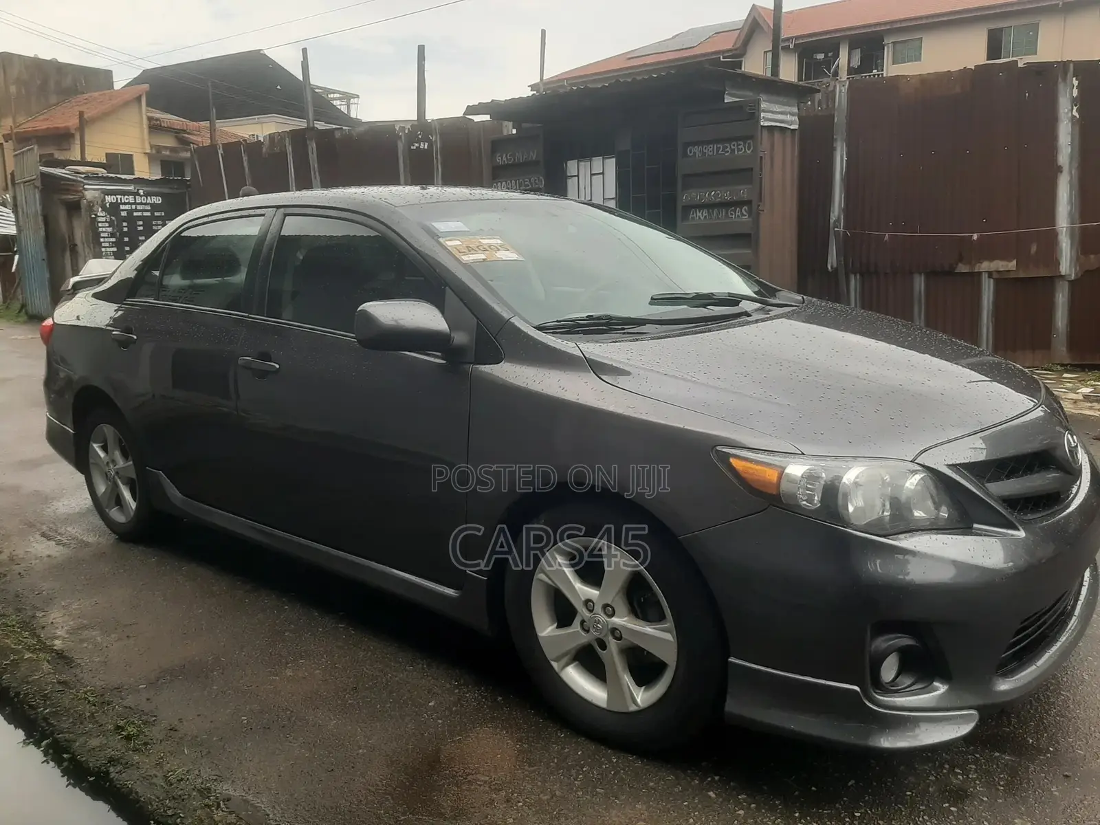Toyota Corolla 2011 Gray