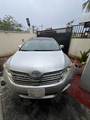 Toyota Venza AWD 2010 Silver