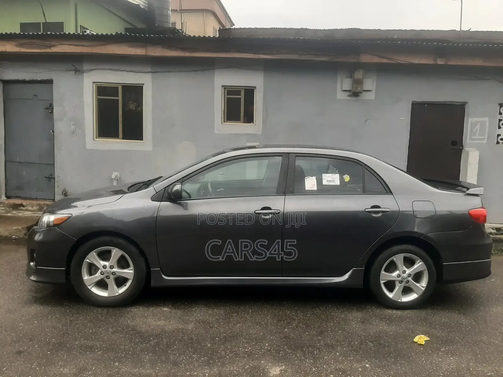 Toyota Corolla 2011 Gray
