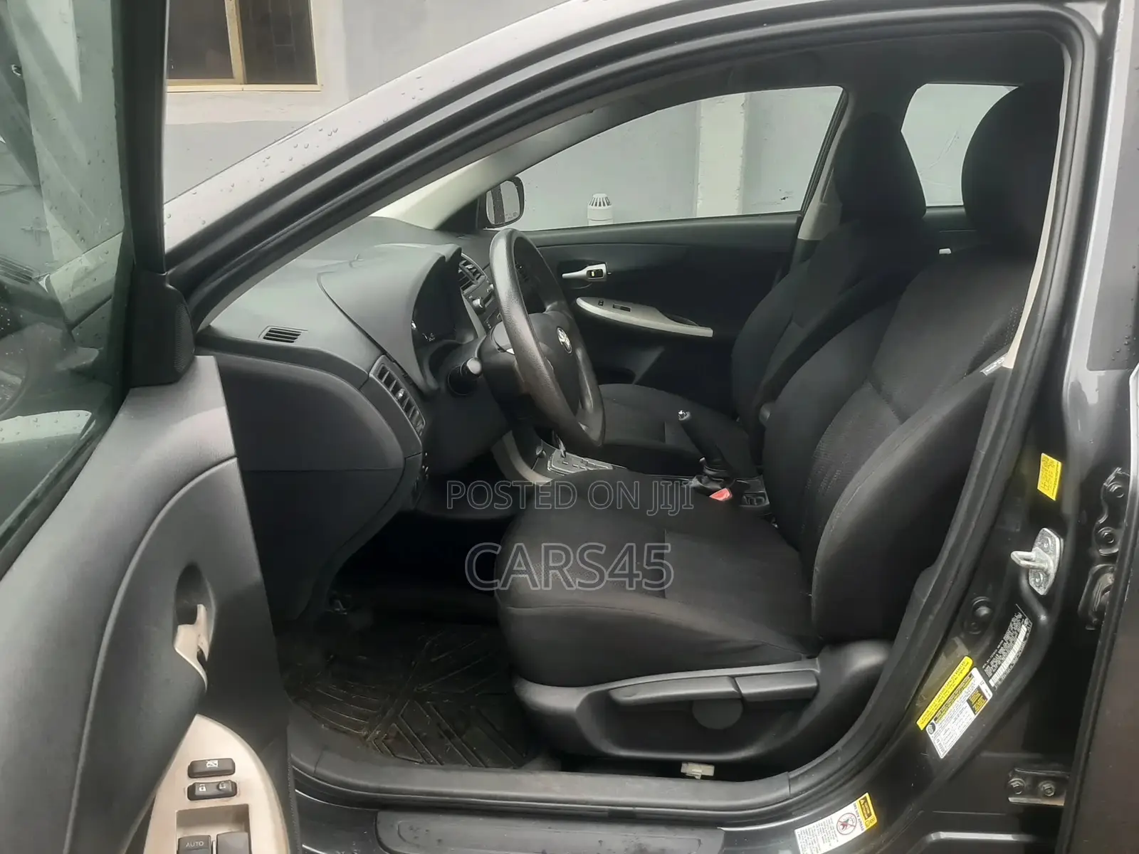 Toyota Corolla 2011 Gray
