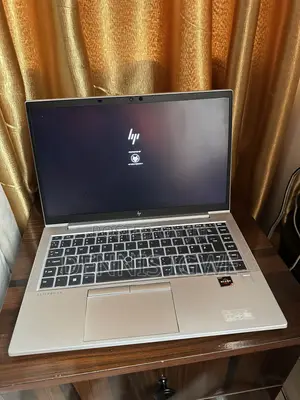 Laptop HP EliteBook 845 G8 16GB AMD Ryzen 5 SSD 256GB