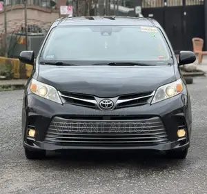 Toyota Sienna 2020 Black