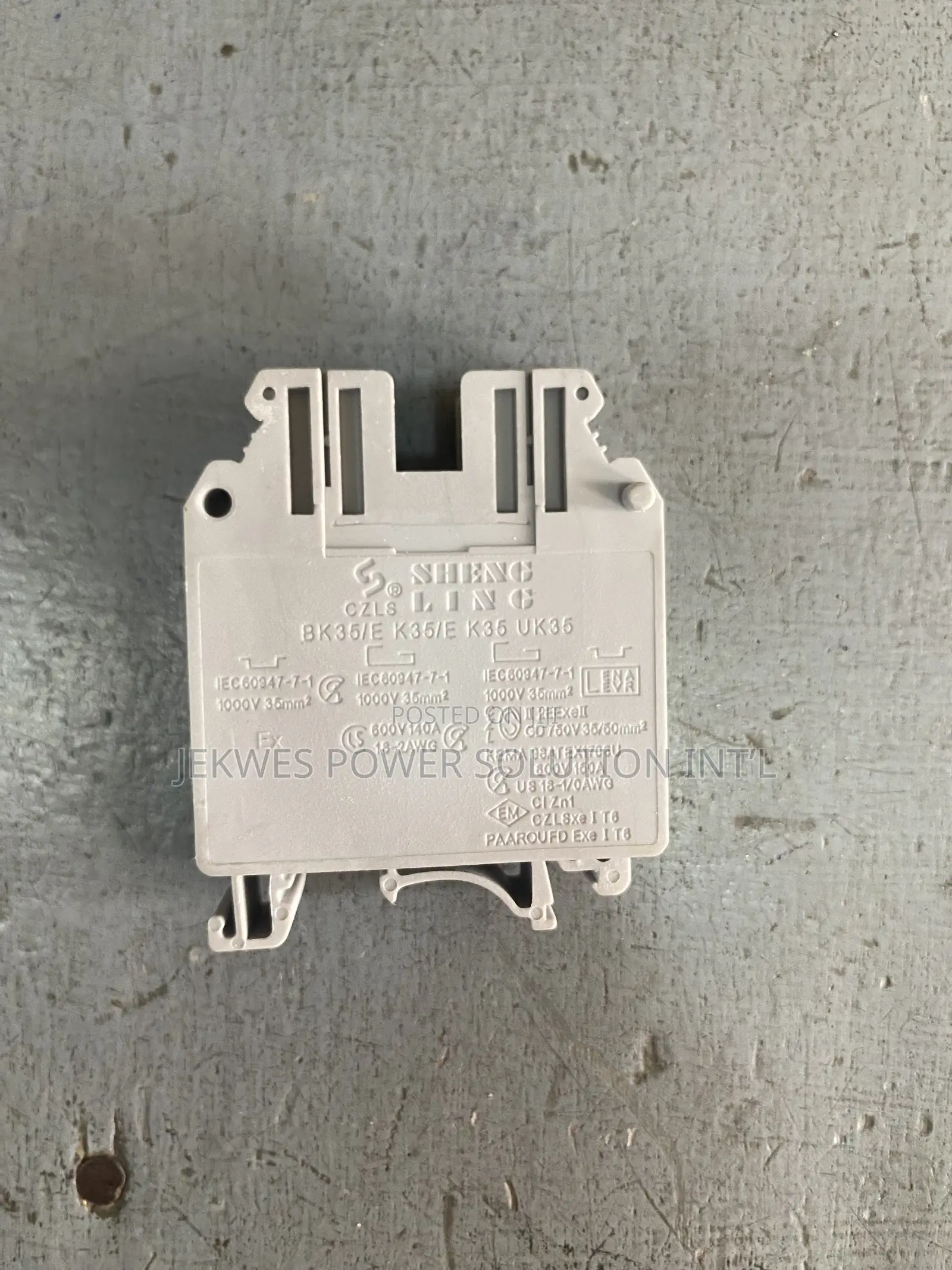 Original 35mm Panel Connector