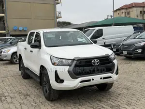New Toyota Hilux 2026 White
