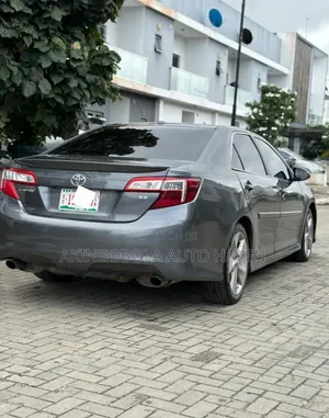 Toyota Camry 2014 Gray