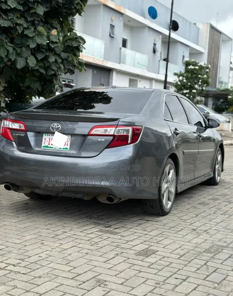 Toyota Camry 2014 Gray
