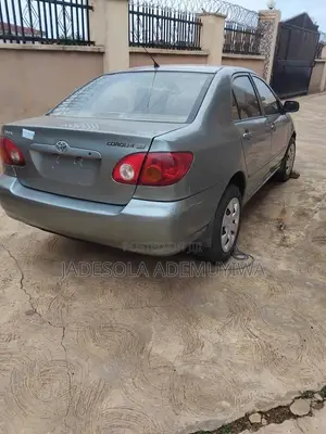 Toyota Corolla 2005 Gray