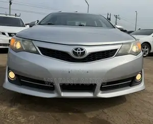Toyota Camry 2012 Silver