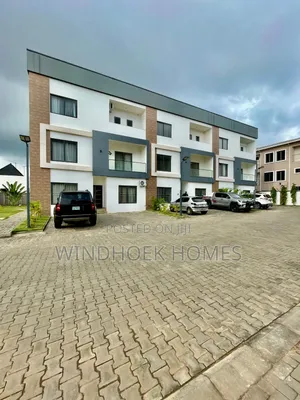 5bdrm Duplex in Jahi for sale