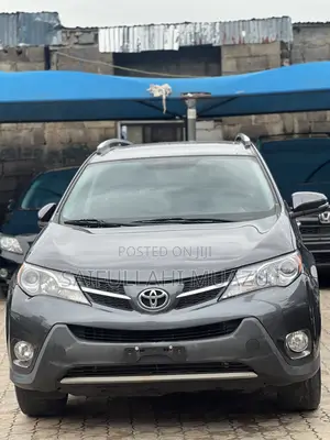 Toyota RAV4 Limited 4dr SUV AWD (2.5L 4cyl 6A) 2014 Gray