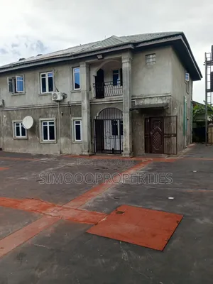 3bdrm Block of Flats in Ogunfayo, Awoyaya for rent