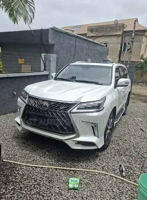 Lexus LX 570 AWD 2020 White