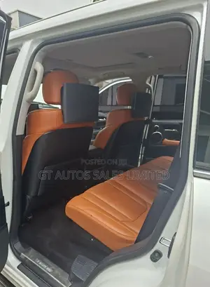 Lexus LX 570 AWD 2020 White