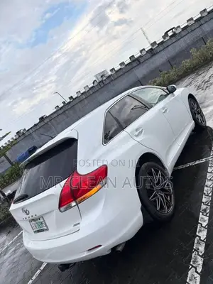 Toyota Venza 2011 White