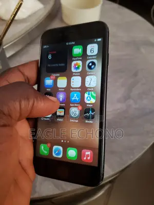 Apple iPhone SE (2022) 64 GB Black