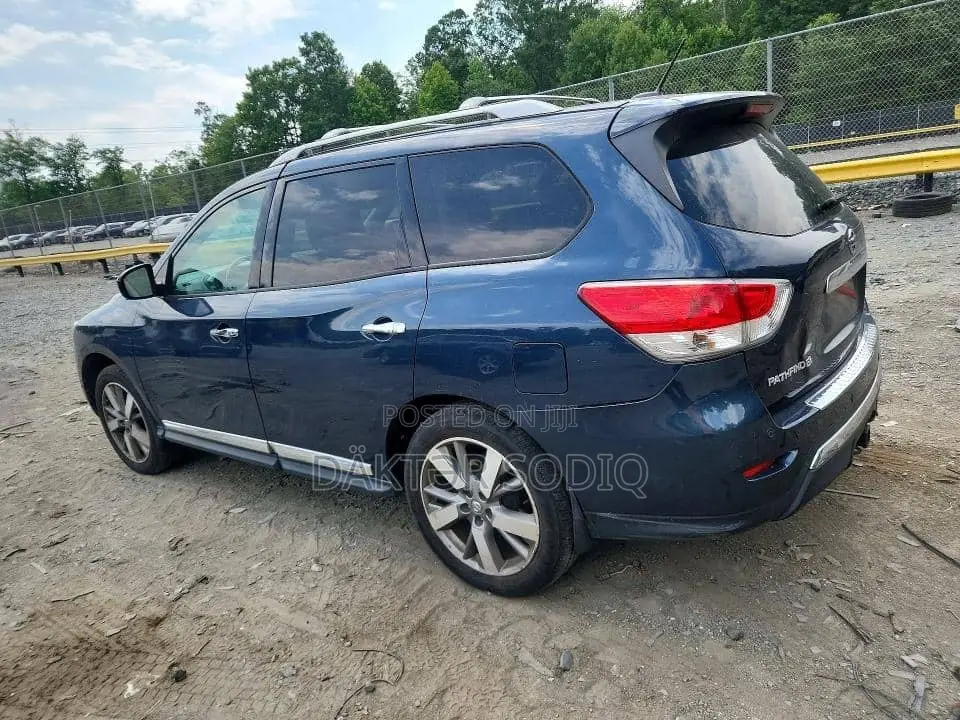 Nissan Pathfinder 2014 Blue