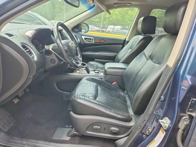 Nissan Pathfinder 2014 Blue