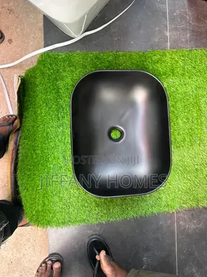 Quality Egg Shape Black Wall Hung WC